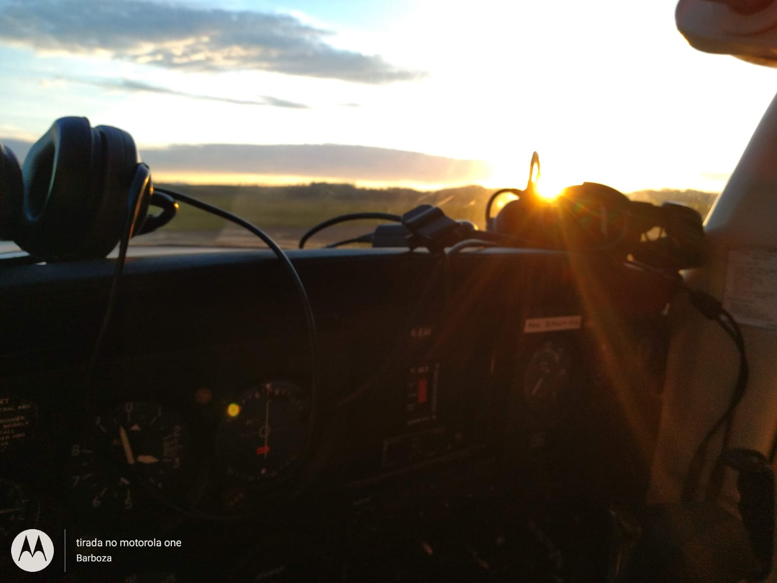 Voo Cabine Por Do Sol